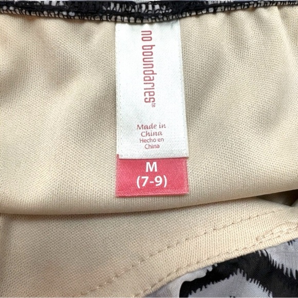 NO BOUNDARIES Chevron Ruffle Sleeveless Spaghetti Strap Dress - Size M (7-9) - Picture 9 of 11